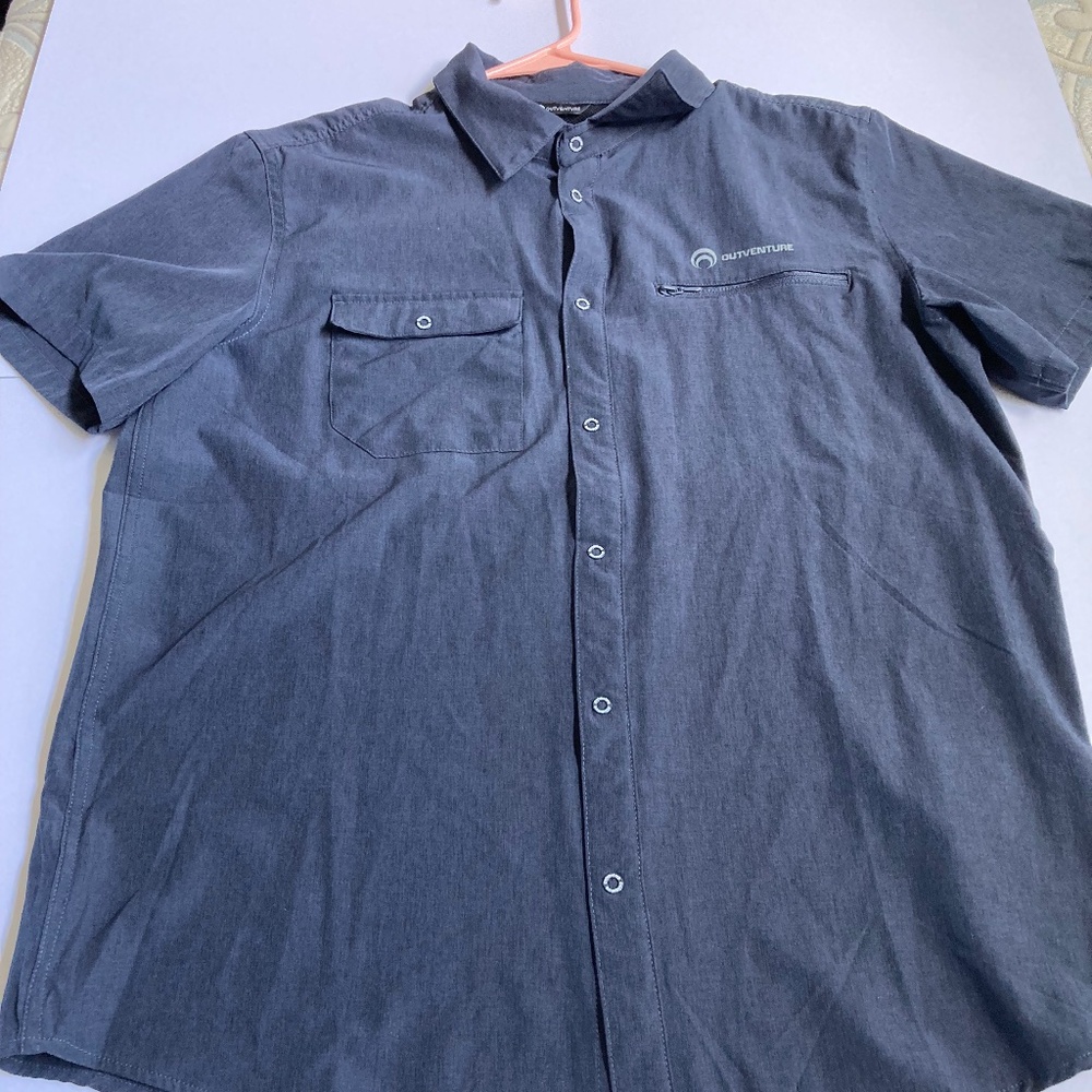 Men’s Outventure short sleeve size l/xl lightweight button up